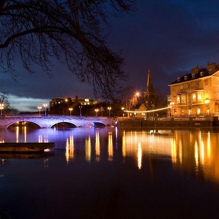 Luxurious 2 Bed Apartment Bedford Eksteriør billede